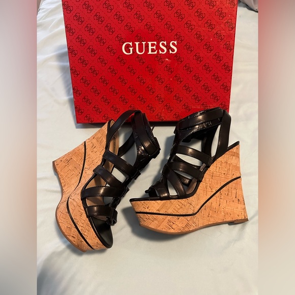 Guess Wedges - Picture 2 of 9